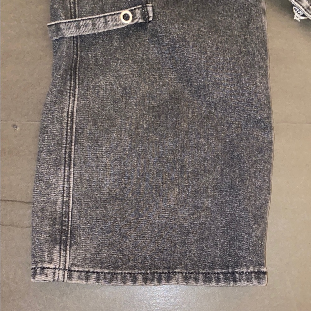 ROMWE Large Grunge Punk Solid Strap Detail Cargo Boy Friend Jeans, School - Picture 8 of 14